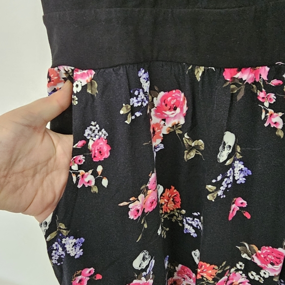 Torrid size 0 Skull and Flower print dress. - Picture 4 of 5